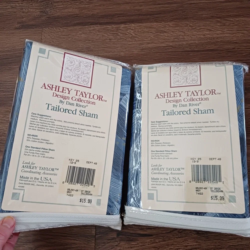 2 Vintage Ashley‎ Taylor Blue Gold Galaxy Navy Pillow Shams 20 x 26 New
